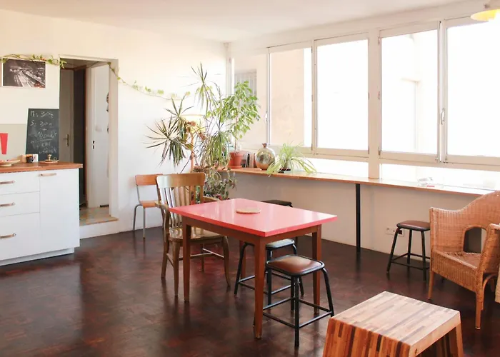 With Stunning Views In Apartman